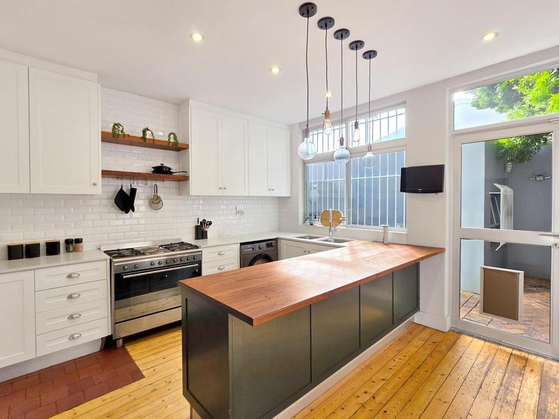 4 Bedroom Property for Sale in Bantry Bay Western Cape